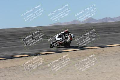 media/Oct-13-2025-Moto Forza (Mon) [[a66d839500]]/3-B Group/Session 2 (Bowl)/